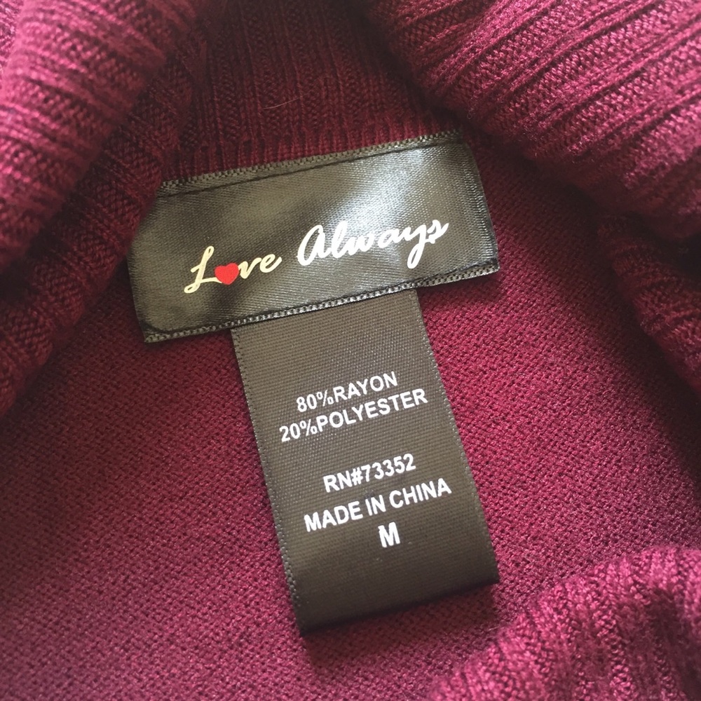 ♡ Maroon Ribbed Turtle Neck ♡ - Picture 2 of 2